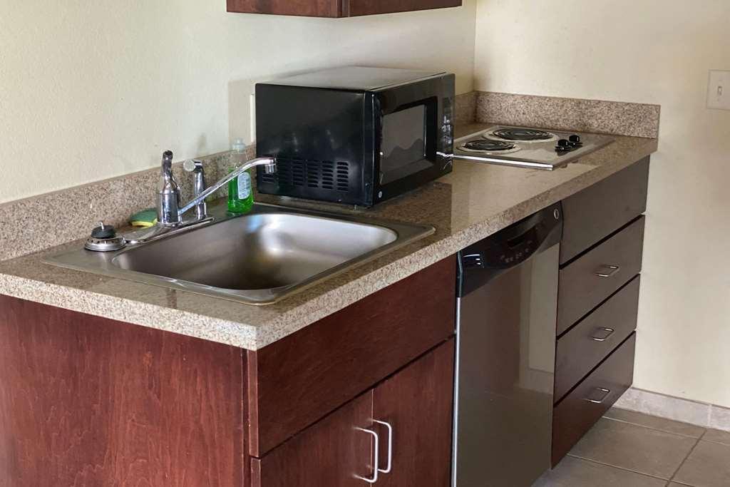 Americinn By Wyndham Oshkosh Habitación foto