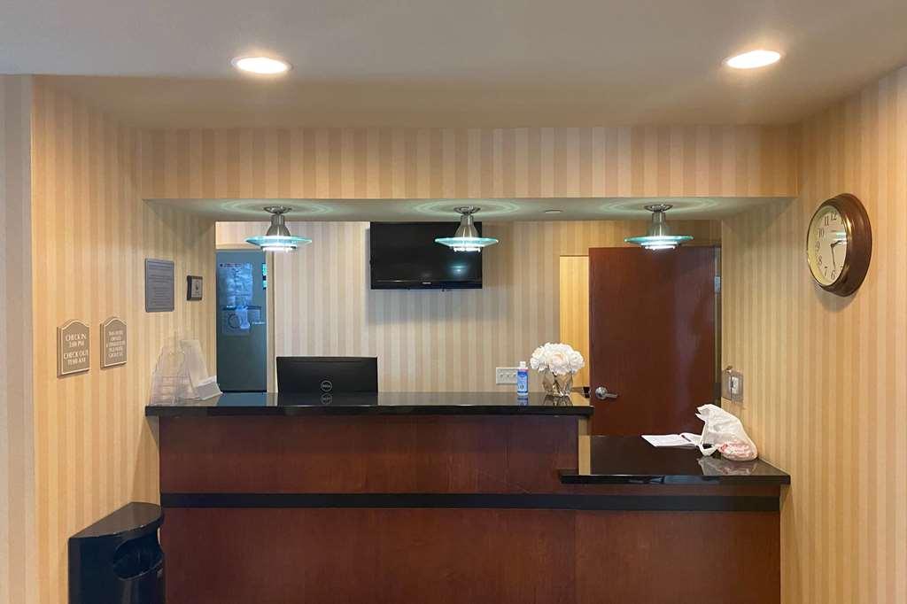 Americinn By Wyndham Oshkosh Exterior foto